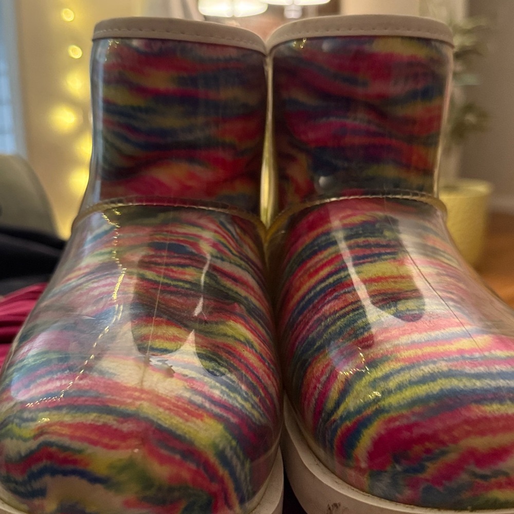 UGG Womans Multicolor Pattern Boots - image 2